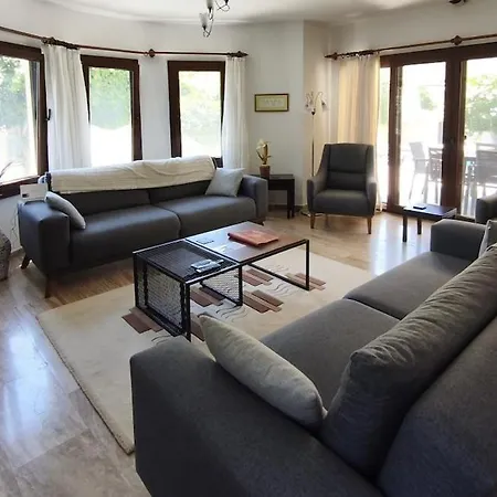 Sanda Villa