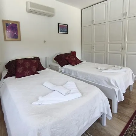Sanda Villa