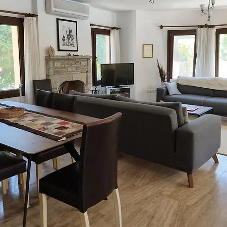 Sanda Villa *